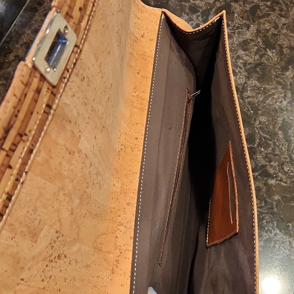 Portuguese Cork Purse - Picture 6 of 9